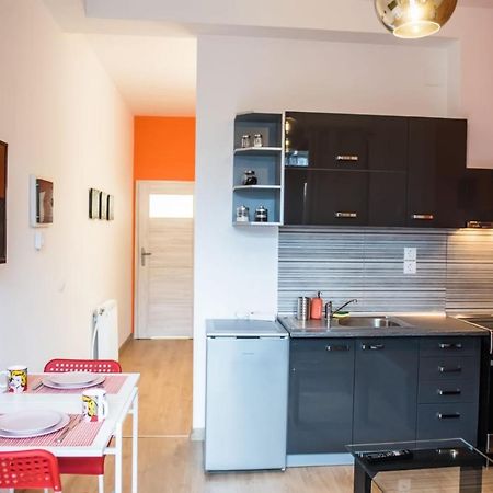 Orange Geranium Apartman Szaloniki Kültér fotó